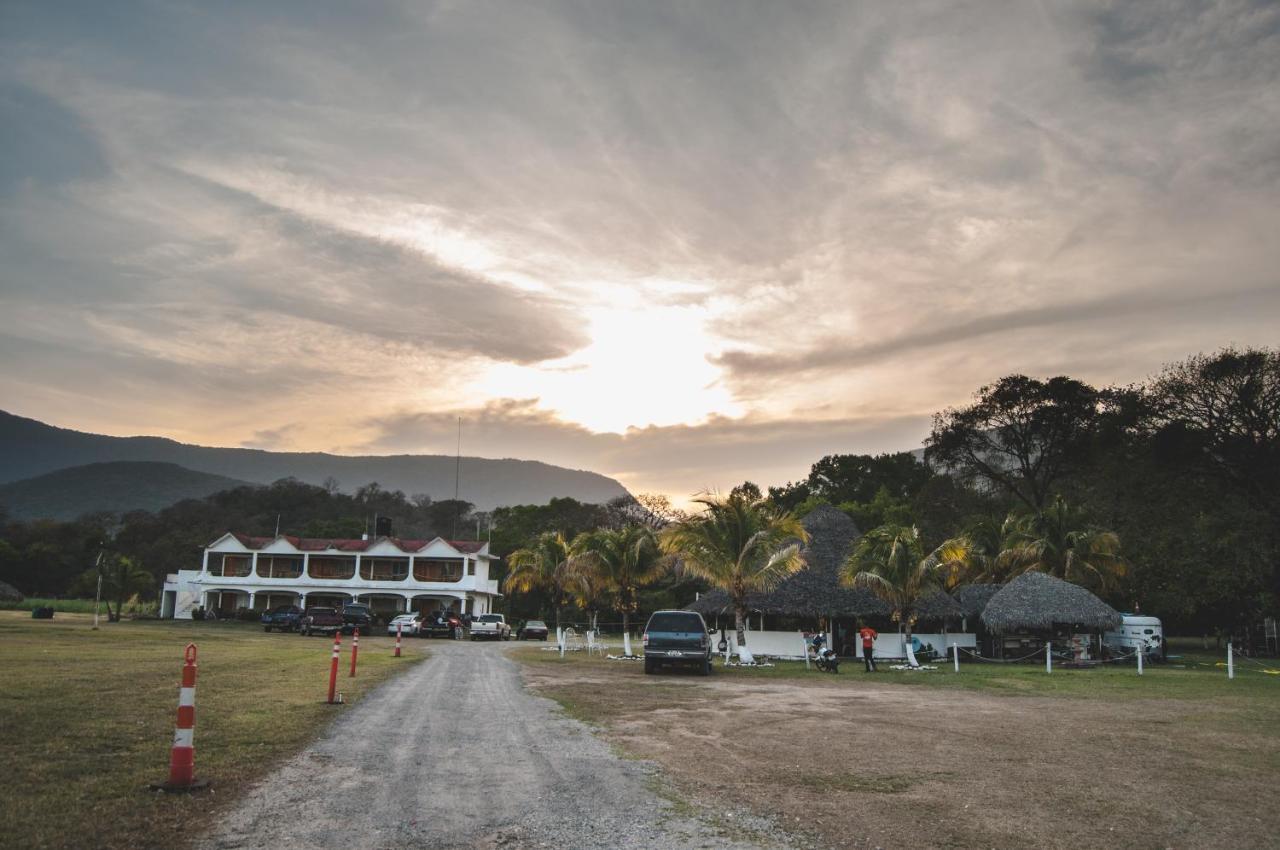 Hotel Y Restaurante El Texano Tamasopo Exteriér fotografie