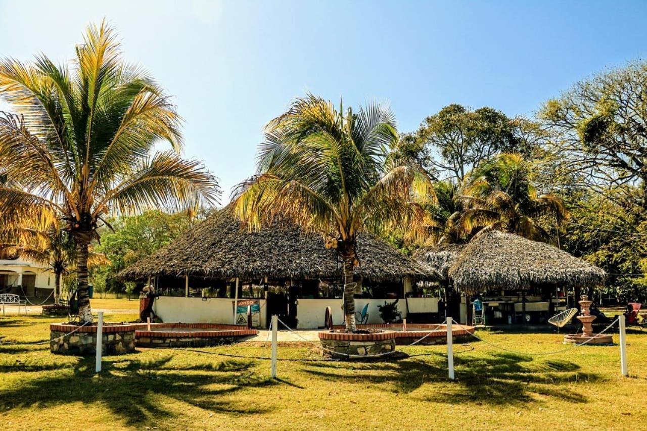 Hotel Y Restaurante El Texano Tamasopo Exteriér fotografie